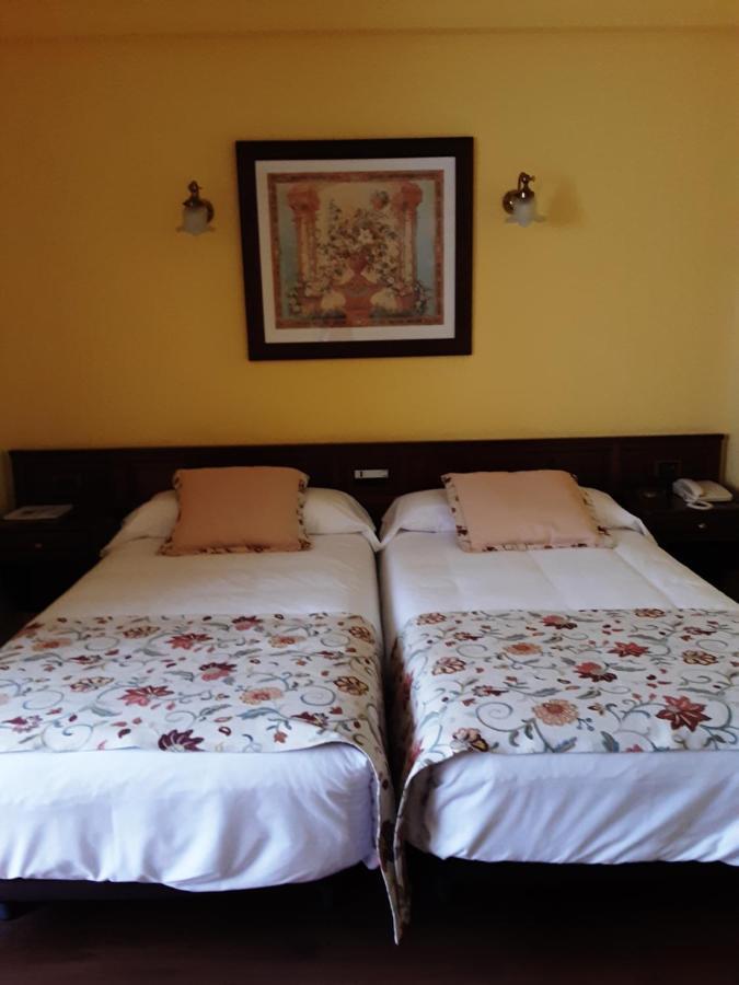 Hotel Marques De La Moral Naveces Kültér fotó